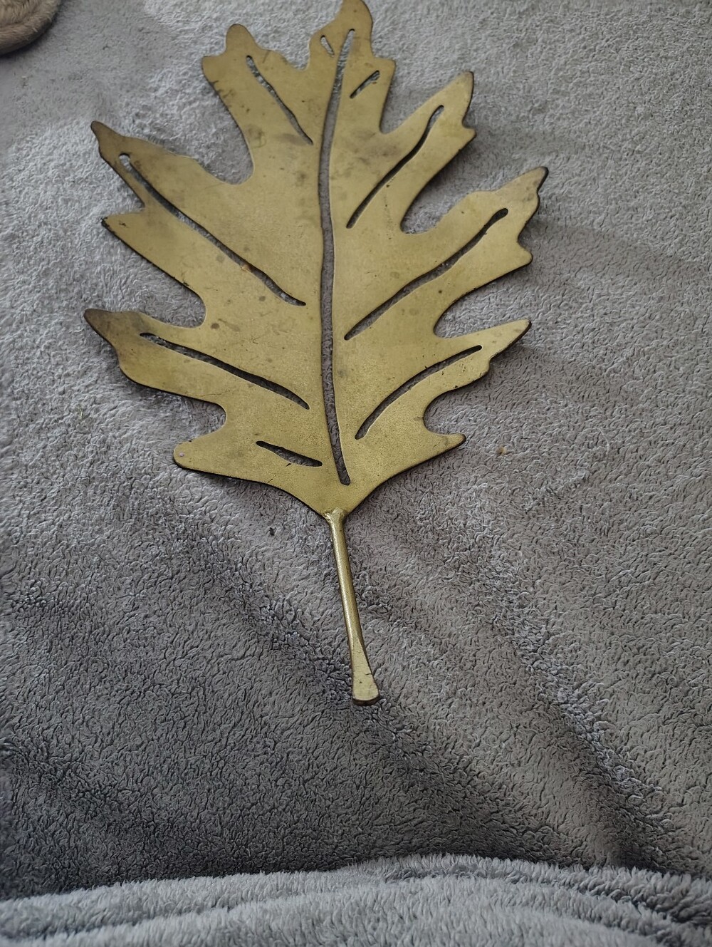 Gold Leaf Metal Wall Accent - Decorative Oak Leaf